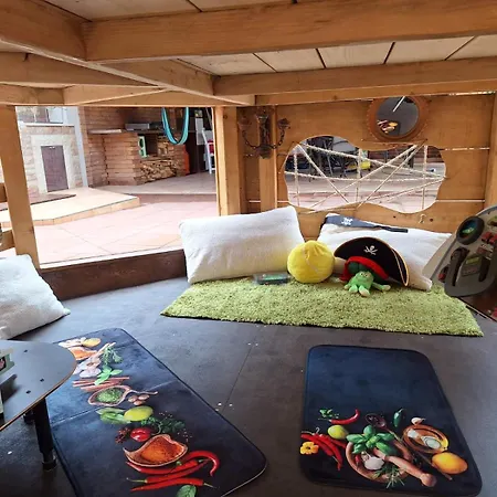 Paradise For Children, Family Oros Medulin, With A Pool, Gl Medulin