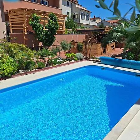 Apartmán Paradise For Children, Family Oros Medulin, With A Pool, Gl