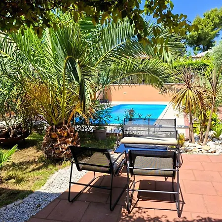 Paradise For Children, Family Oros Medulin, With A Pool, Gl Apartmán
