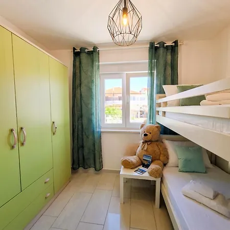 Paradise For Children, Family Oros Medulin, With A Pool, Gl Apartmán *