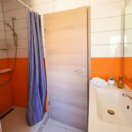Paradise For Children, Family Oros Medulin, With A Pool, Gl Apartmán