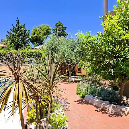 Paradise For Children, Family Oros Medulin, With A Pool, Gl
